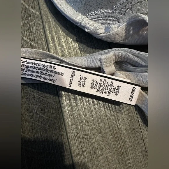 Victoria’s Secret Dream Angels Push-Up Bra (36B) - Picture 4 of 6